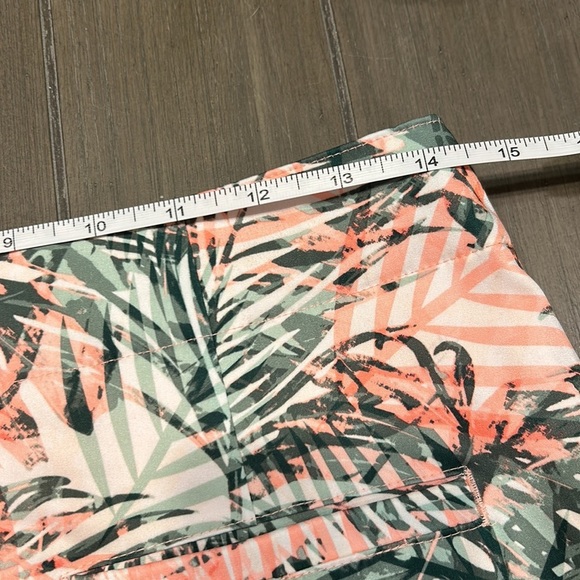 Lady Hagen Tropical Skort - Picture 9 of 12